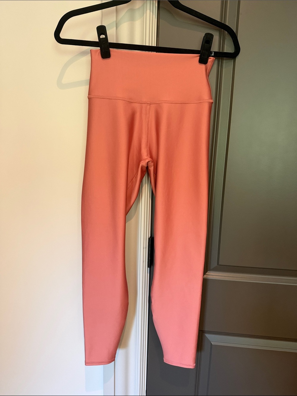 ALO Yoga High-Waist Leggings in Coral